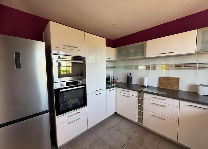 St Jacques * Port-Bail-sur-Mer